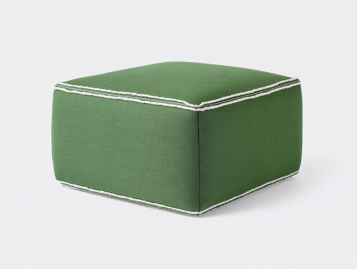 Tabouret bas 55×55×35 cm - tissu vert forêt et bordure blanche - pouf carré rembourré pour chambre à coucher