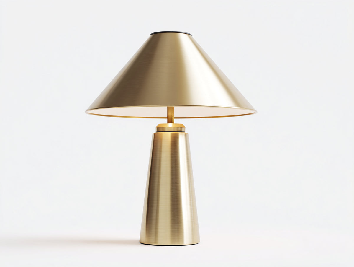 Lampe de bureau 45×45×56 cm - métal finition laiton doré - abat-jour conique et base évasée pour chambre à coucher