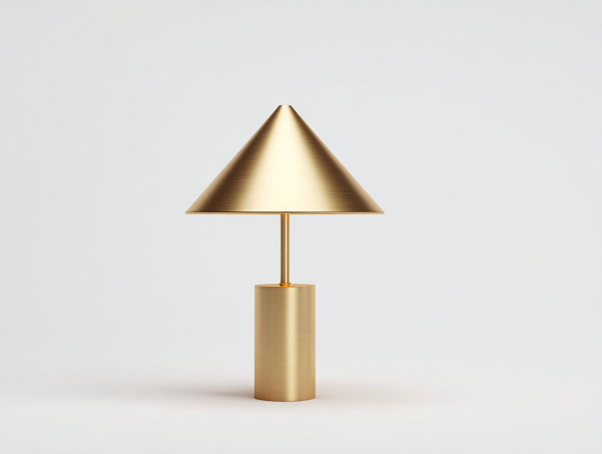 Lampe de bureau 38×38×62 cm - métal doré satiné - abat-jour conique sur pied fin et base cylindrique pour chambre à coucher